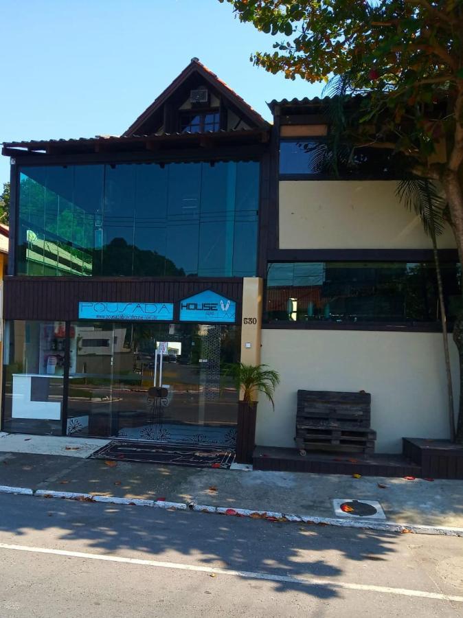 Pousada Bravo House Balneário Camboriú 외부 사진