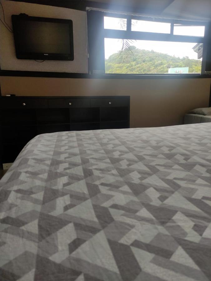 Pousada Bravo House Balneário Camboriú 외부 사진