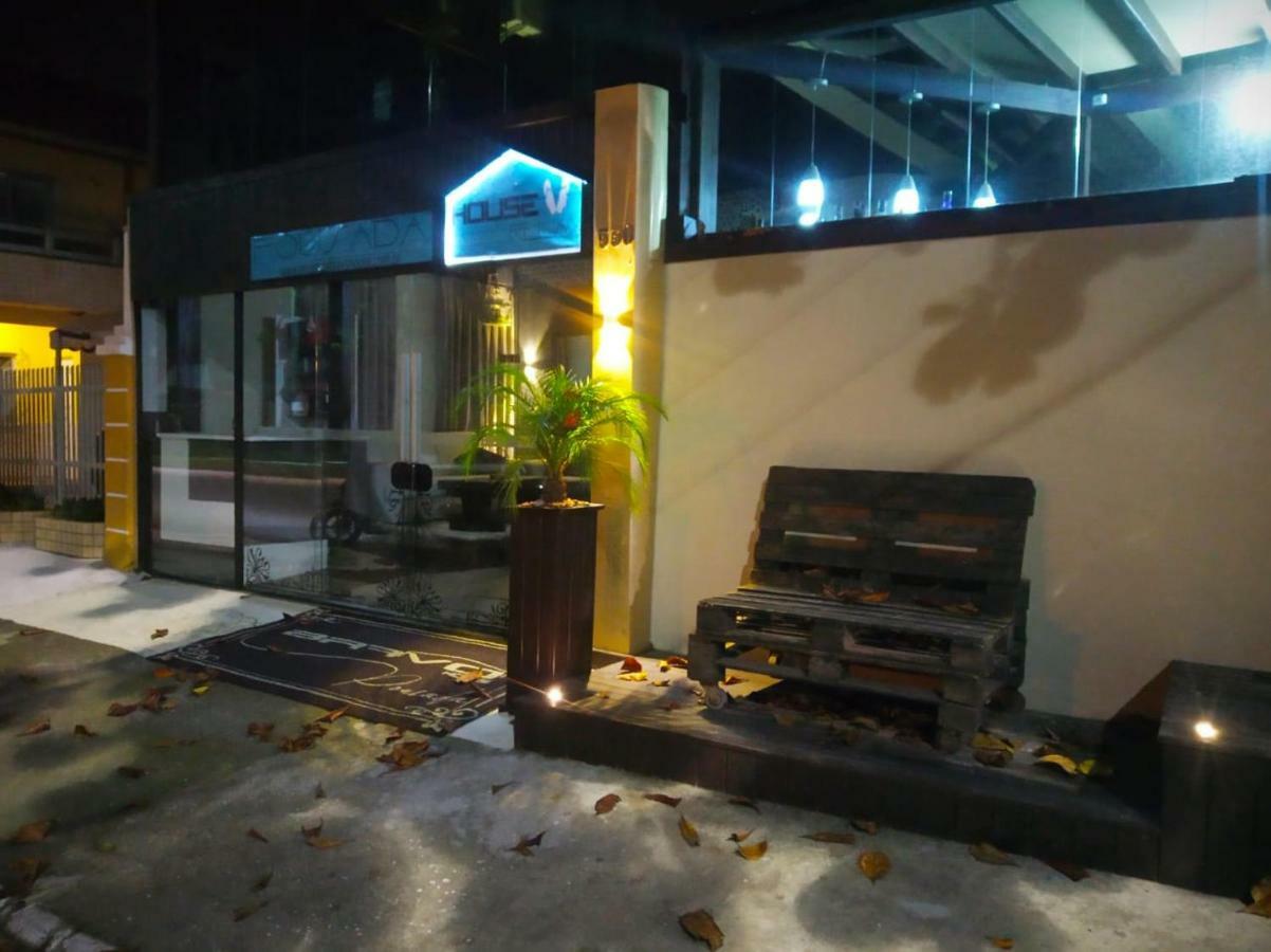Pousada Bravo House Balneário Camboriú 외부 사진